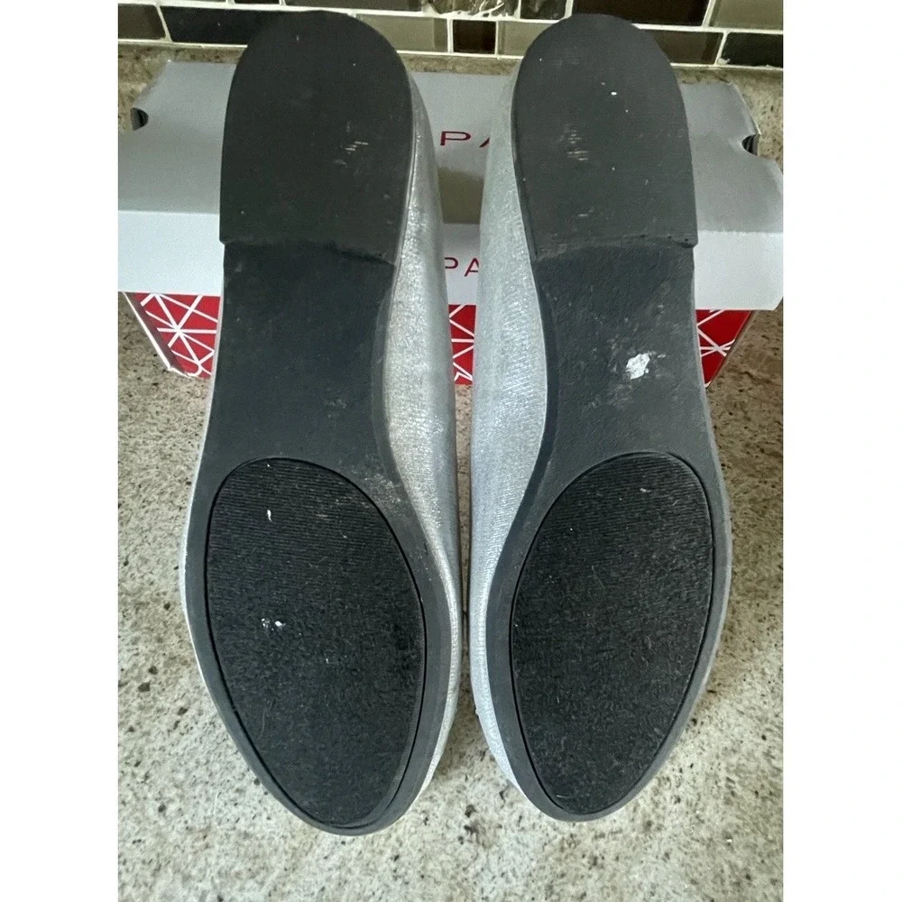 Rampage Silver Flats Women's Size 8 Medium With Box Biana